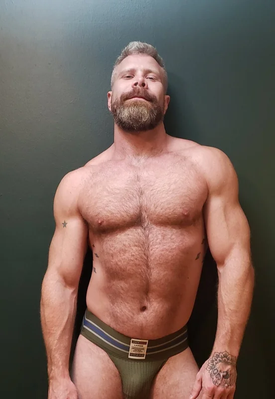 Cainmarkoxxx on OnlyFans, hungry bottom pig.