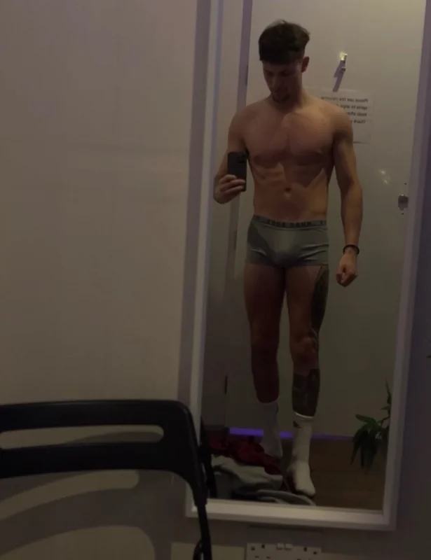 Callumh77 OnlyFans creator with exclusive content