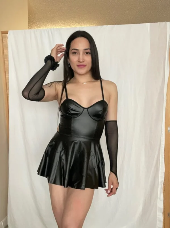 Camilats1 OnlyFans brunette goddess