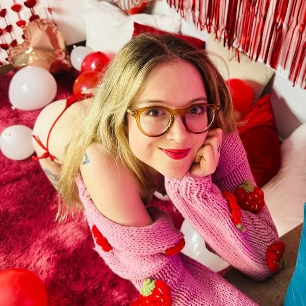 camillarosexox OnlyFans Cam Girl