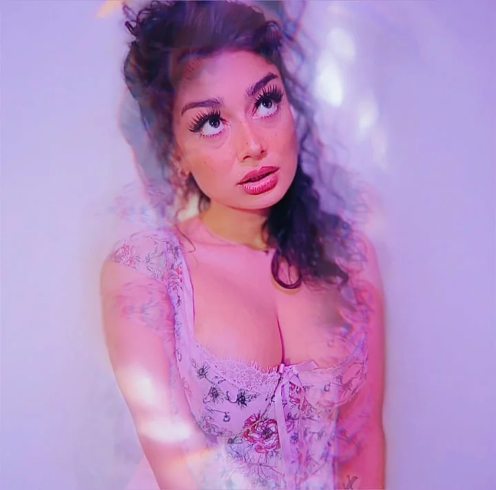 Cammikimmi OnlyFans gamer girlfriend