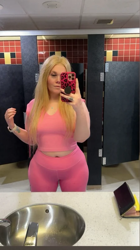 Candice on OnlyFans offering exclusive content