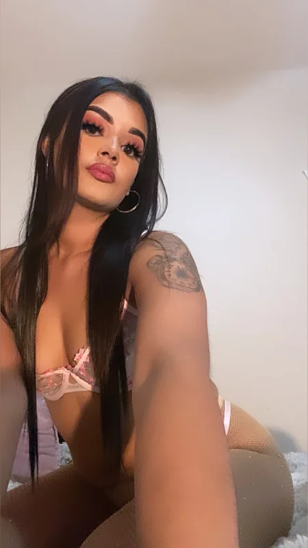 Edgail OnlyFans tattooed creator