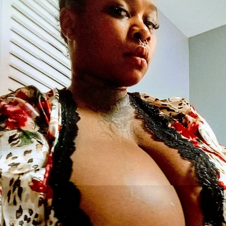 Caramelrozaye OnlyFans all natural feminine creator