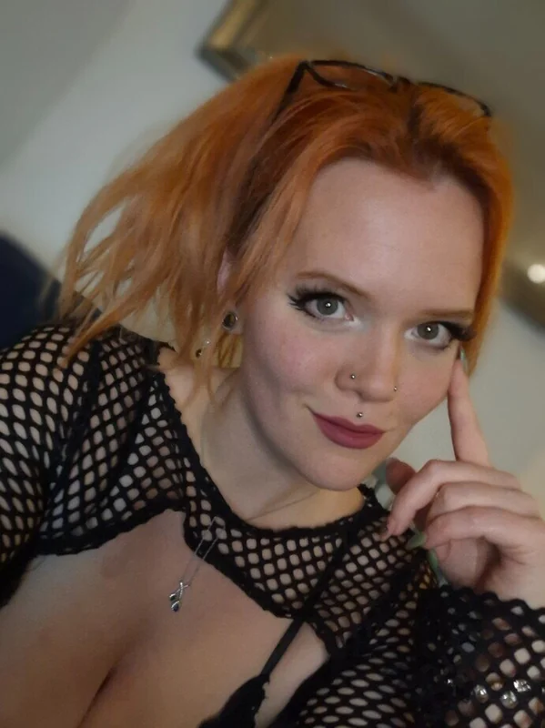 Cassie-Jo OnlyFans British redhead