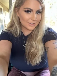 Munica Cooley OnlyFans exclusive modeling content