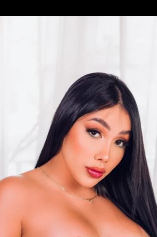 Isabel from OnlyFans with a big personality
