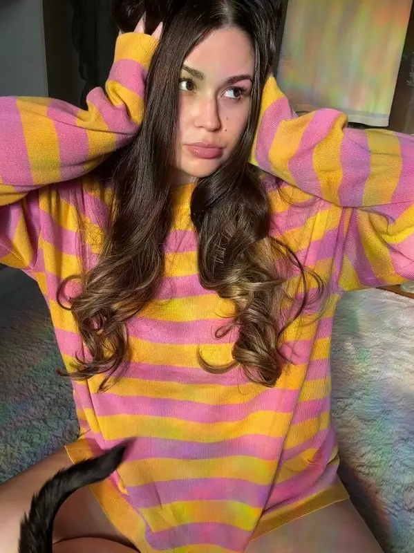 Cherryxoviolet-free OnlyFans profile picture - shy nerdy creator