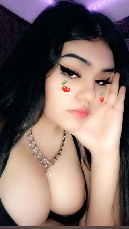 cherryxp0p OnlyFans cute amateur creator