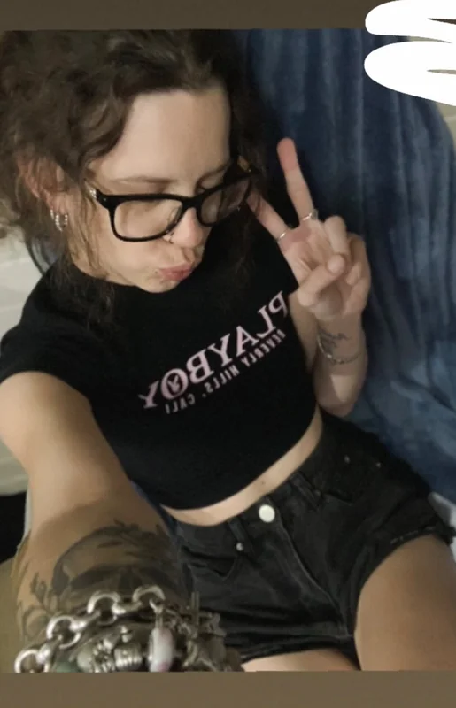 Chickiwithglasses OnlyFans creator with tattoos