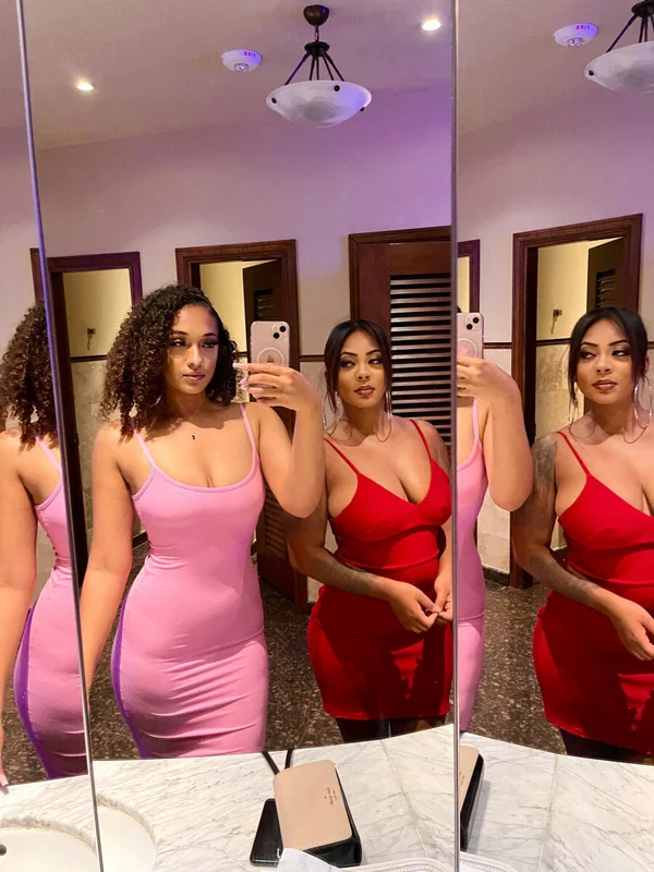 chloë & chey OnlyFans couple creators