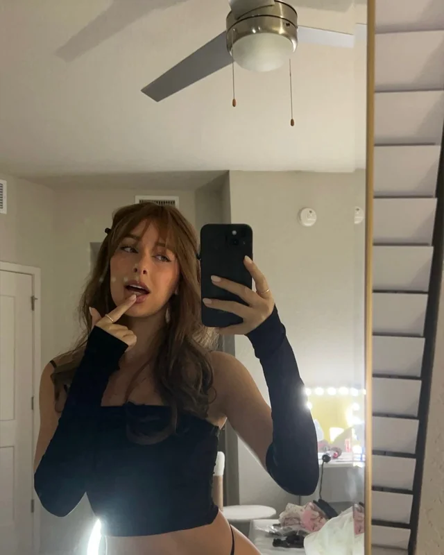 Chloereewee OnlyFans daily content creator
