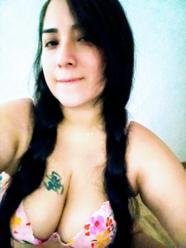 Cielosy2014 OnlyFans creator with vibrant personality