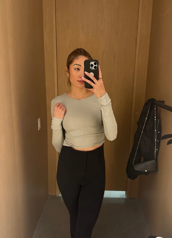 Cleo Jade OnlyFans creator with engaging content