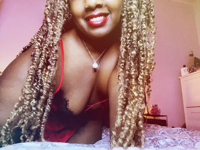 Cocoahontas OnlyFans British content creator