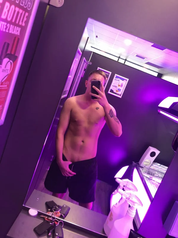 Adam Collins OnlyFans slim tattooed creator