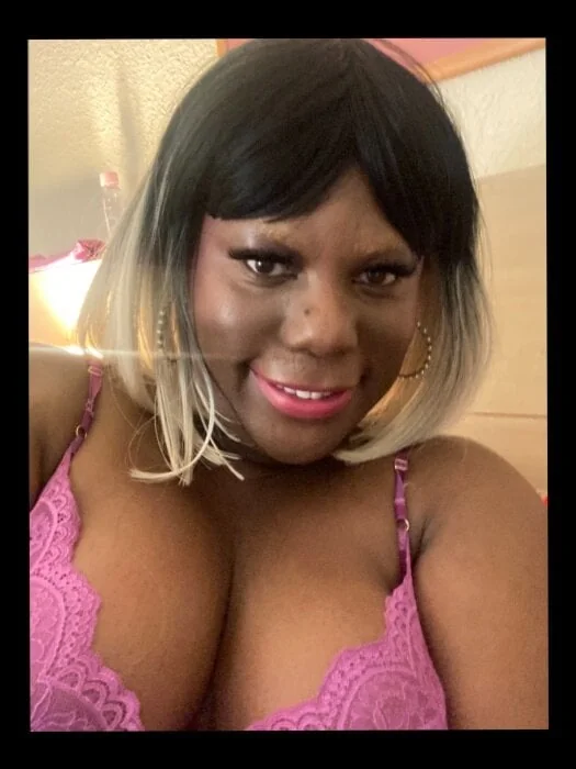 Constancetotty OnlyFans Curvy Trans Creator