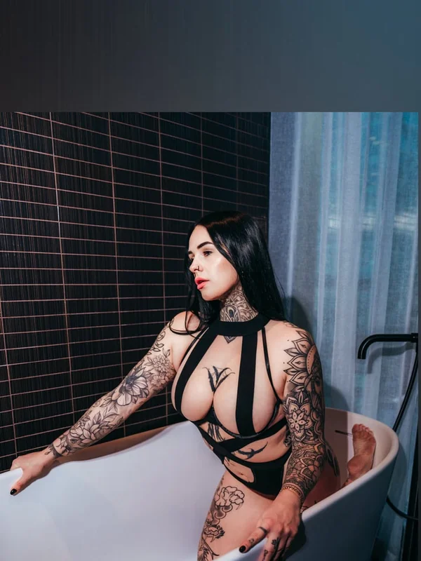 Chlo OnlyFans Tattooed Creator