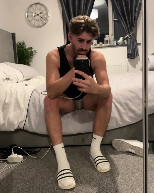 Aaranmorris OnlyFans creator with engaging content