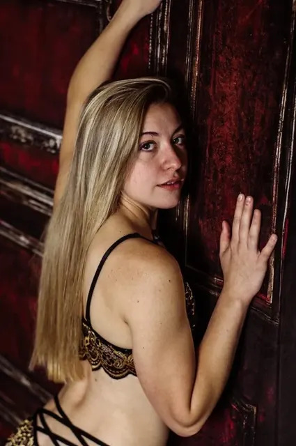 Autumn OnlyFans creator with personal content