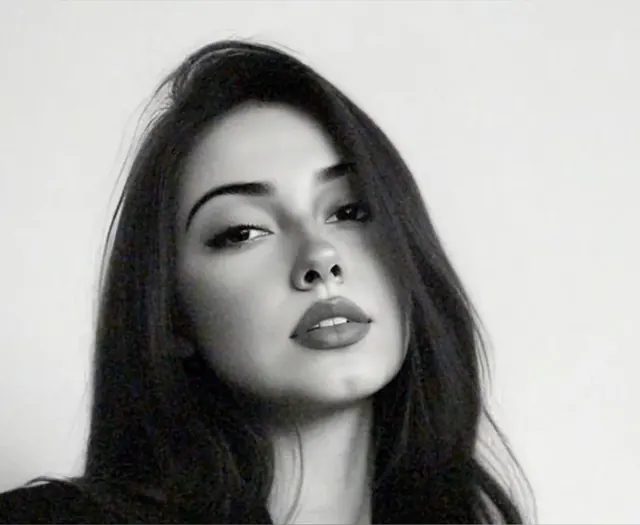 Abby-26 OnlyFans creator with brunette hair