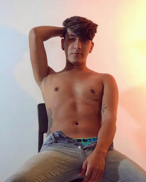 Abrahamcarrillo OnlyFans active creator with exclusive content.