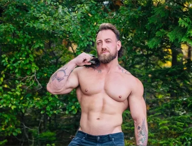 Adamxlee OnlyFans creator with exclusive content