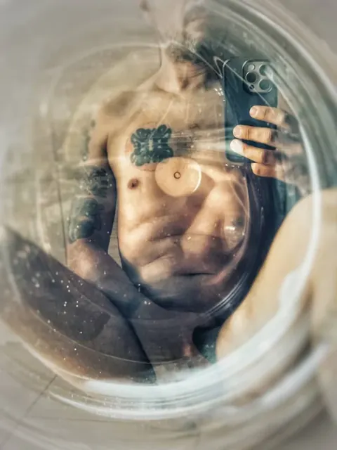 Aerosoul OnlyFans creator showcasing NSFW content