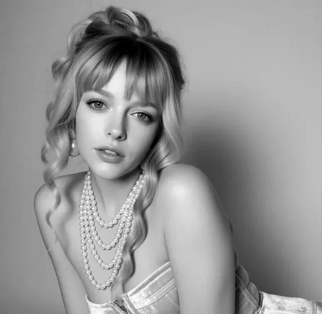 Aimée OnlyFans creator with engaging content