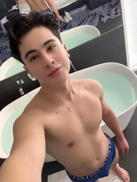 Ajflowerzv OnlyFans creator with exclusive content