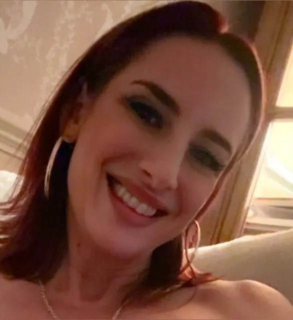 Alabama the Fox OnlyFans creator with red hair
