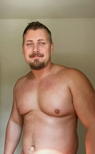 Alaskanthor OnlyFans brunette chubby creator