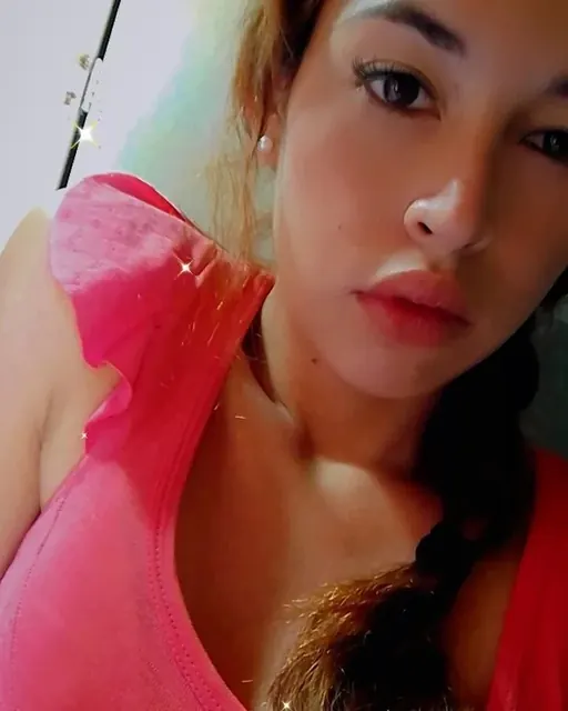 Alejandra OnlyFans Creator with enticing content