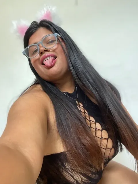 🇦🇷Bella🇦🇷 OnlyFans profile with commanding presence