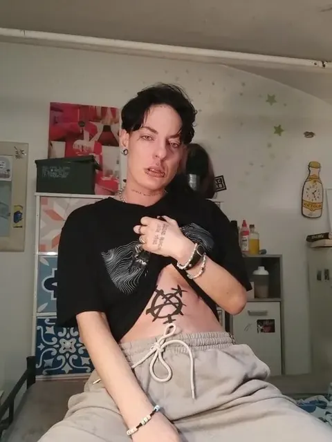 Alex OnlyFans tattooed punk
