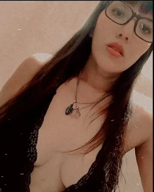 Alexia77 OnlyFans erotic boudoir content creator