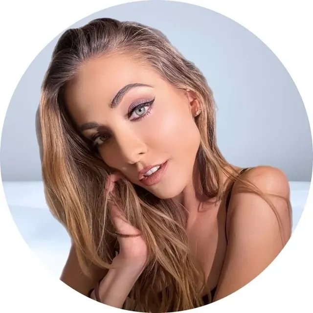 Alexisjamesx OnlyFans Glamorous Creator