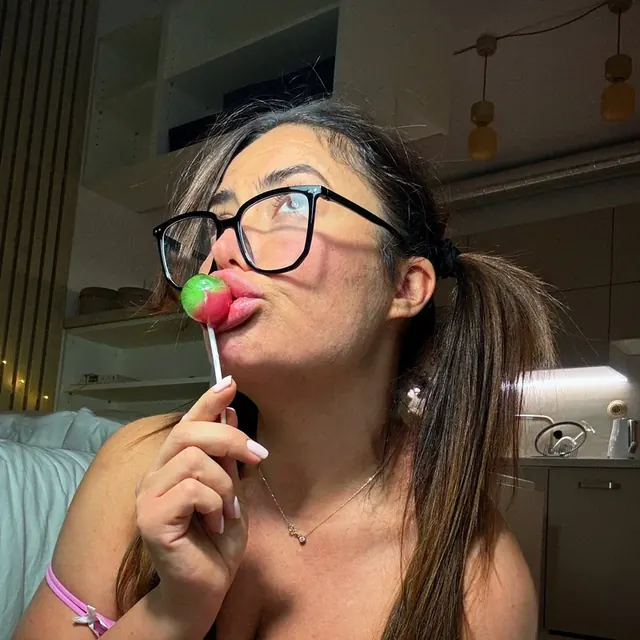 Alexa_Venus OnlyFans creator with exclusive content