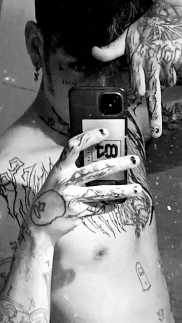 Alexxxrawofficial OnlyFans creator with real content