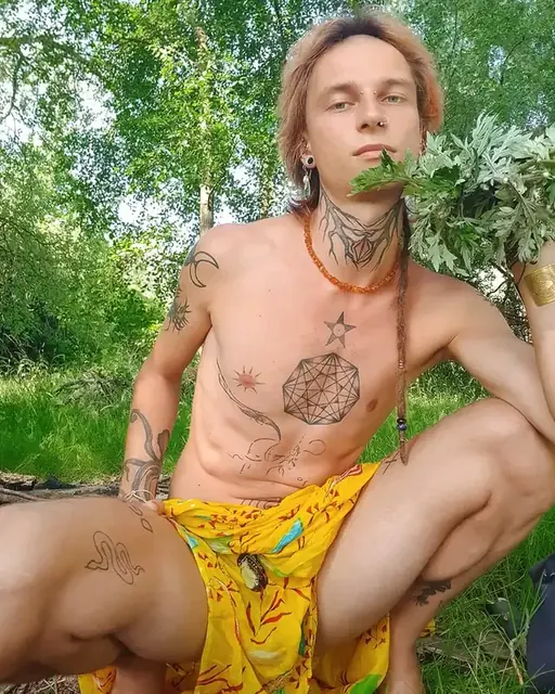 Alfredmystic OnlyFans androgynous spirit