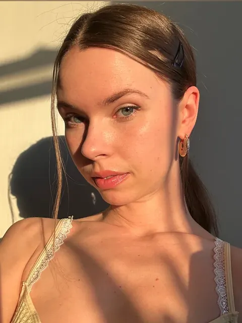 Aliablackfree OnlyFans creator with engaging content