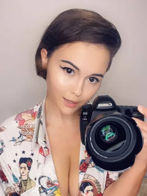 Peachy Alice OnlyFans Brunette Creator