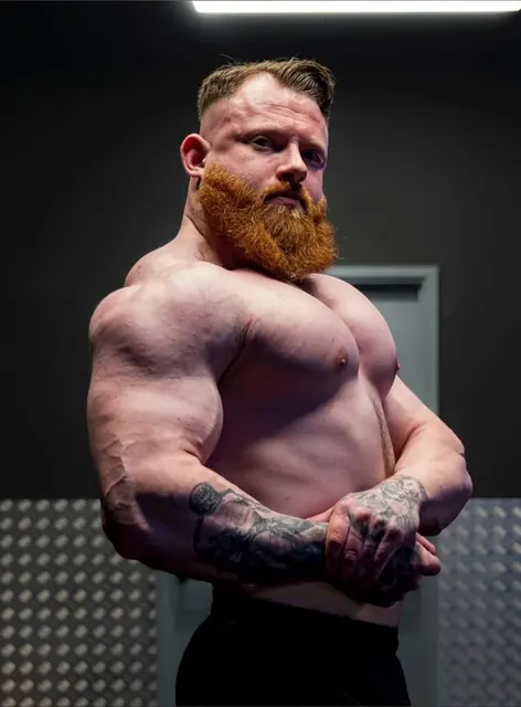 Alphaginge OnlyFans muscular ginger creator