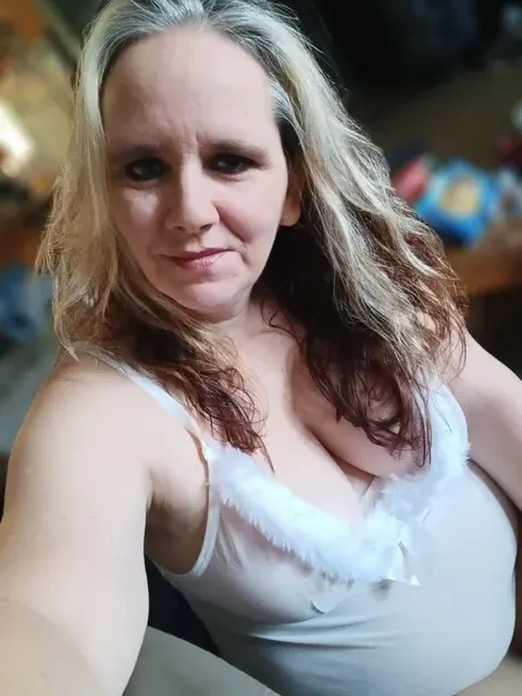 alreadywet69 VIP OnlyFans creator with engaging content