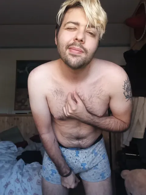 Alterego212 OnlyFans Creator from Spain with engaging content.