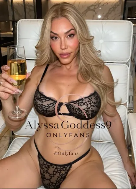 Alyssa goddess OnlyFans Curvy Creator