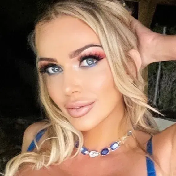 AdultAmber-Jayne OnlyFans MILF creator