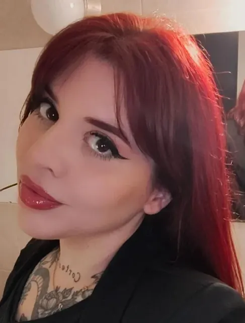 Amelia Clark OnlyFans Curvy