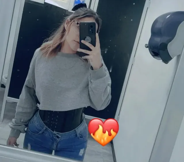 AM OnlyFans creator from Mexico with stunning photos