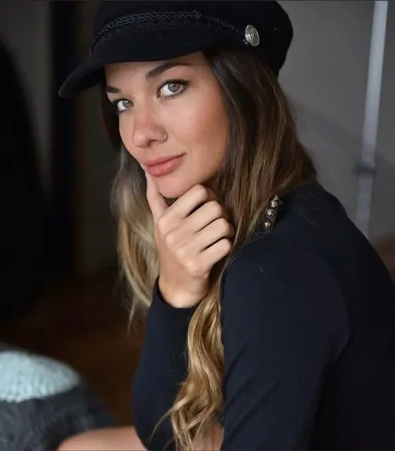 Anabella OnlyFans creator sharing positive lifestyle content.